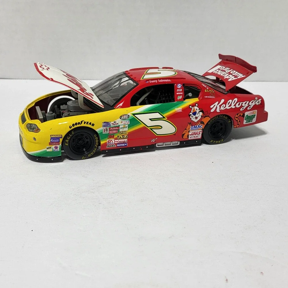 Racing Champions Terry Labonte Kelloggs 2000 Chevrolet Monte Carlo 1:24 Diecast